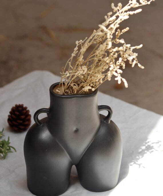 Black Body Vase