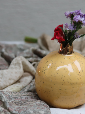 13.png Anar Vase - Yellow