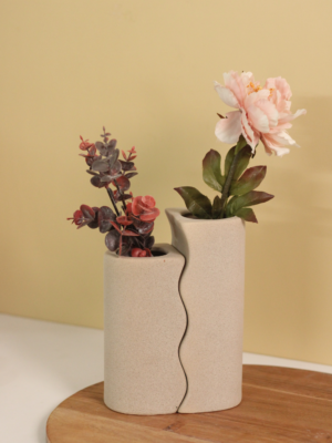 134-1.png Better Together Curvy Vase