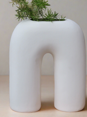 1_e13717f8-881c-44bc-83d4-8338ea213aa9.png White Leg Vase