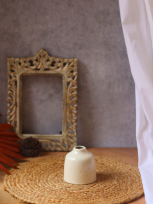 25_0b08e40a-d93e-495b-87df-fd1c7012aa78.png Cream Bud Vase - Short