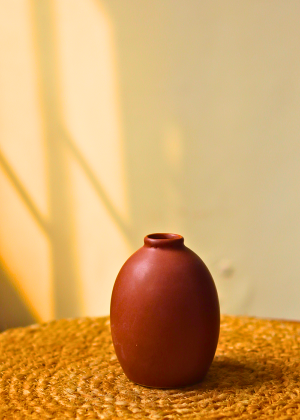 4_bcf17f9f-4c30-4911-b523-8579a4e7630c.png Set of 6 Small Vases