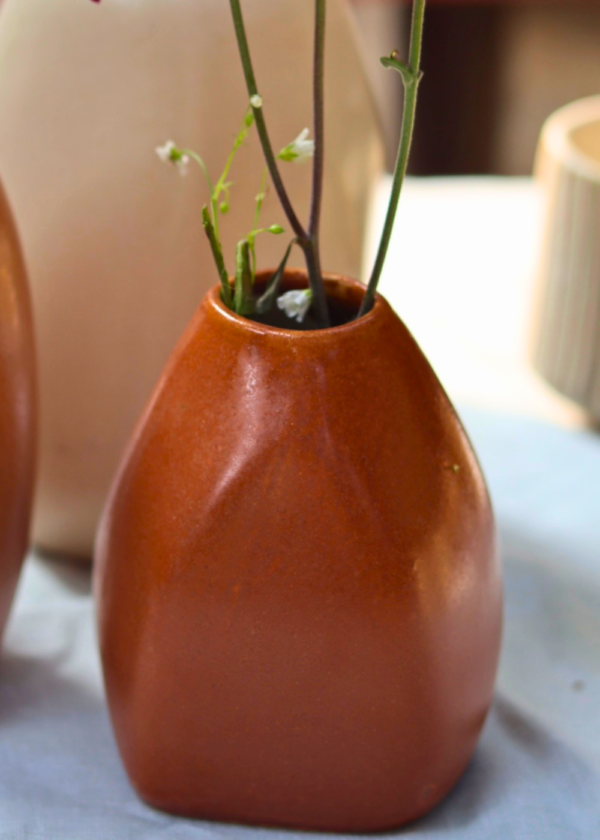 5_f8ce1b09-d075-4f9a-94a0-581355d68263.png Set of 6 Small Vases