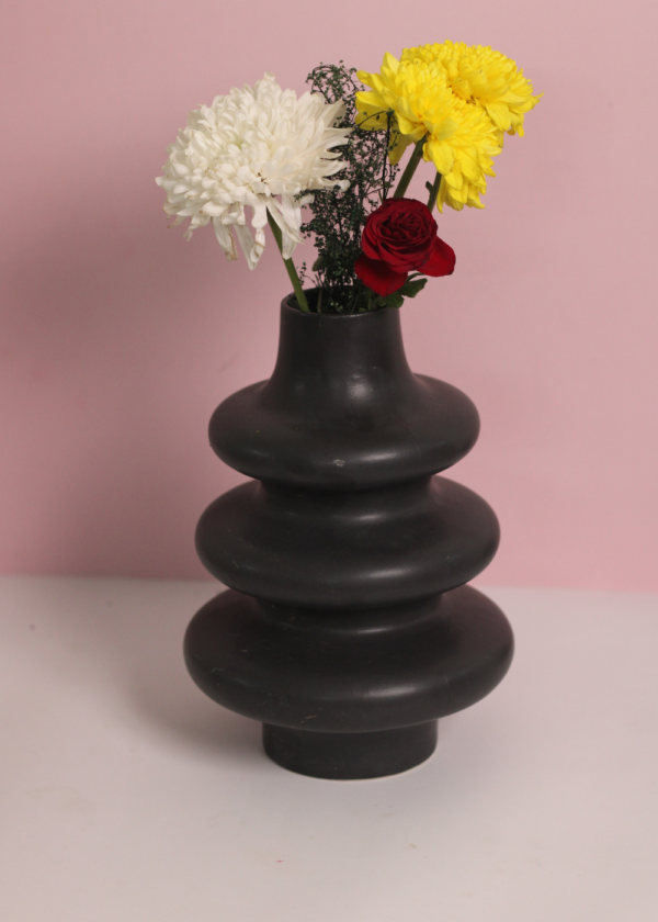 94.png Black Moulded Vase - Large
