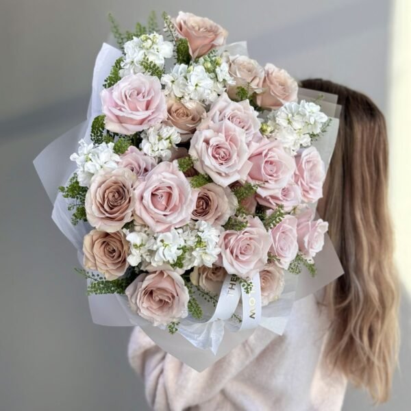 fbfgbfgbgfb5555555.jpg Hovering Feather (Faux Flower)