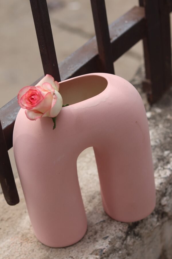 image_f23442d6-7903-42d9-b329-5593d05d3a96.jpg Pink Leg Vase